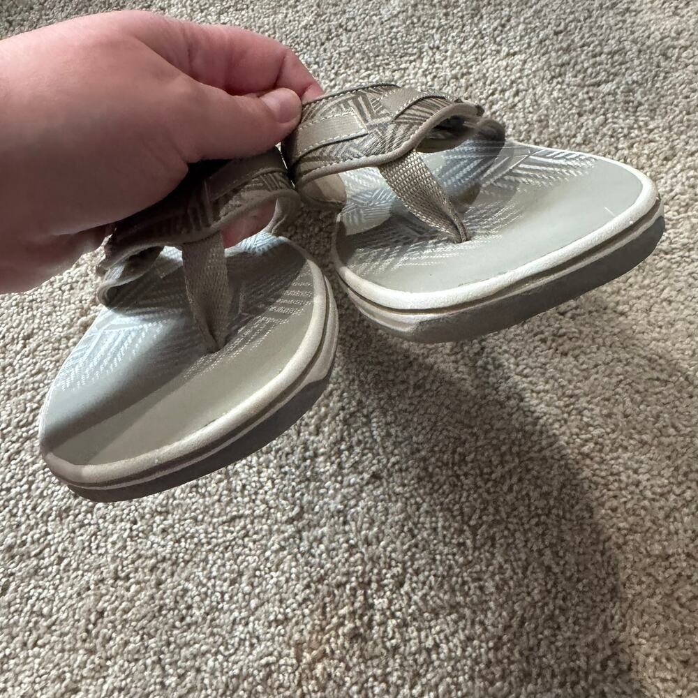 Clarks Breeze Sea Slip On Flip Flops Thong Sandals Women's Size 10 Light Brown - Picture 3 of 8